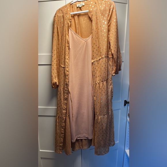 Listicle Midi Dress - Picture 3 of 3